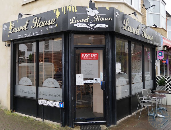 Laurel House - Charcoal Grill - St Albans